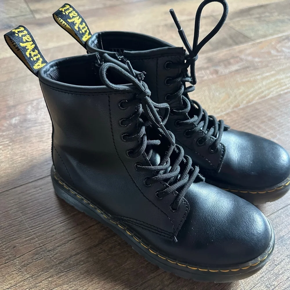 Dr. Martens 1460 Black Smooth Leather Lace Up Boots US 3 - Picture 2 of 16
